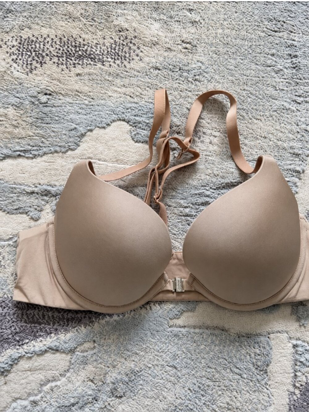 La Senza Beyond Sexy Everyday Smooth Front-Close T-Shirt Bra - Nude Size 32B
